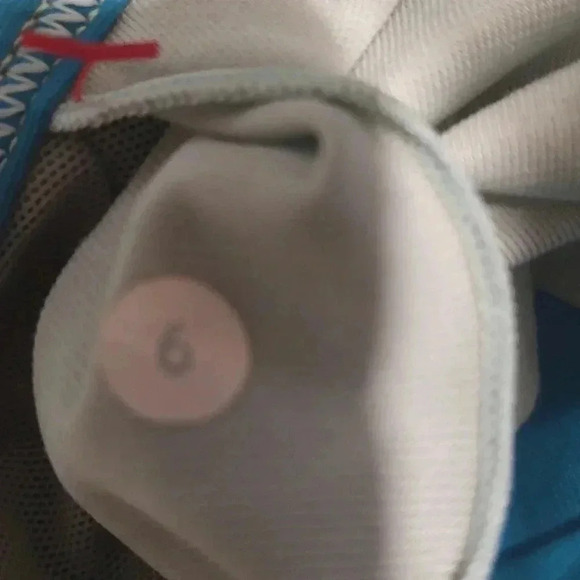 Lululemon power yoga tank - Picture 3 of 3